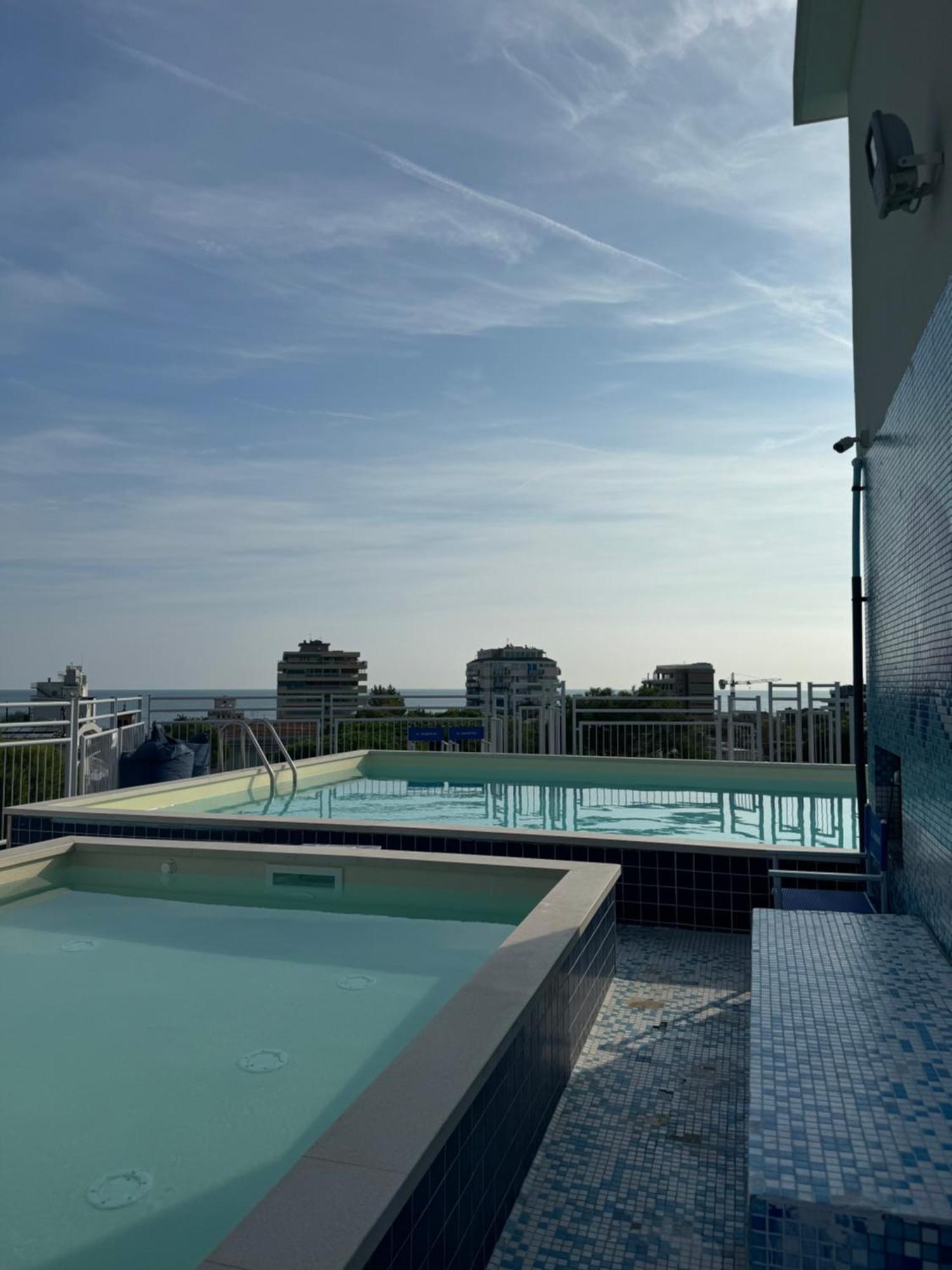 Augustus Hotel ריצ'יונה מראה חיצוני תמונה