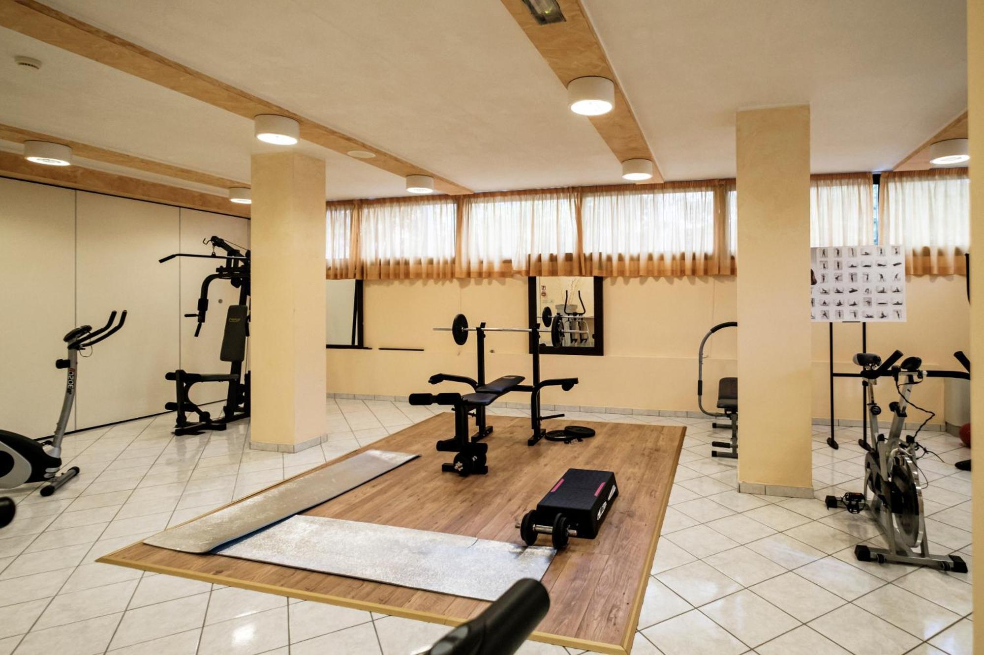 Augustus Hotel ריצ'יונה מראה חיצוני תמונה