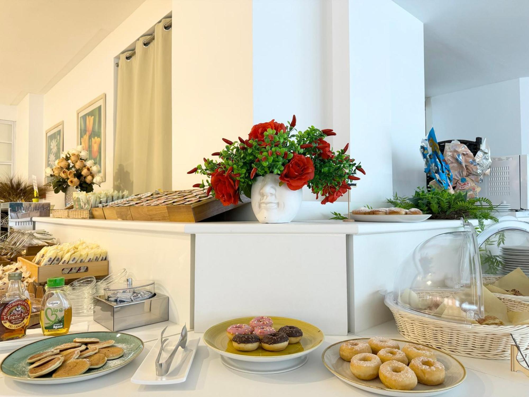 Augustus Hotel ריצ'יונה מראה חיצוני תמונה